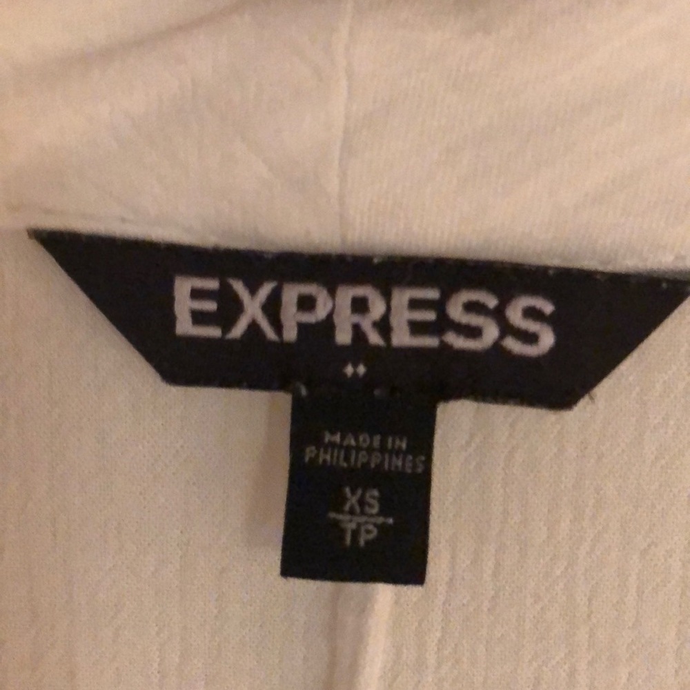 Express knotted top - Picture 2 of 3